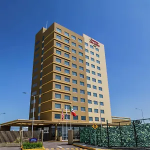 *** Hotel Hampton & By Hilton Mexico