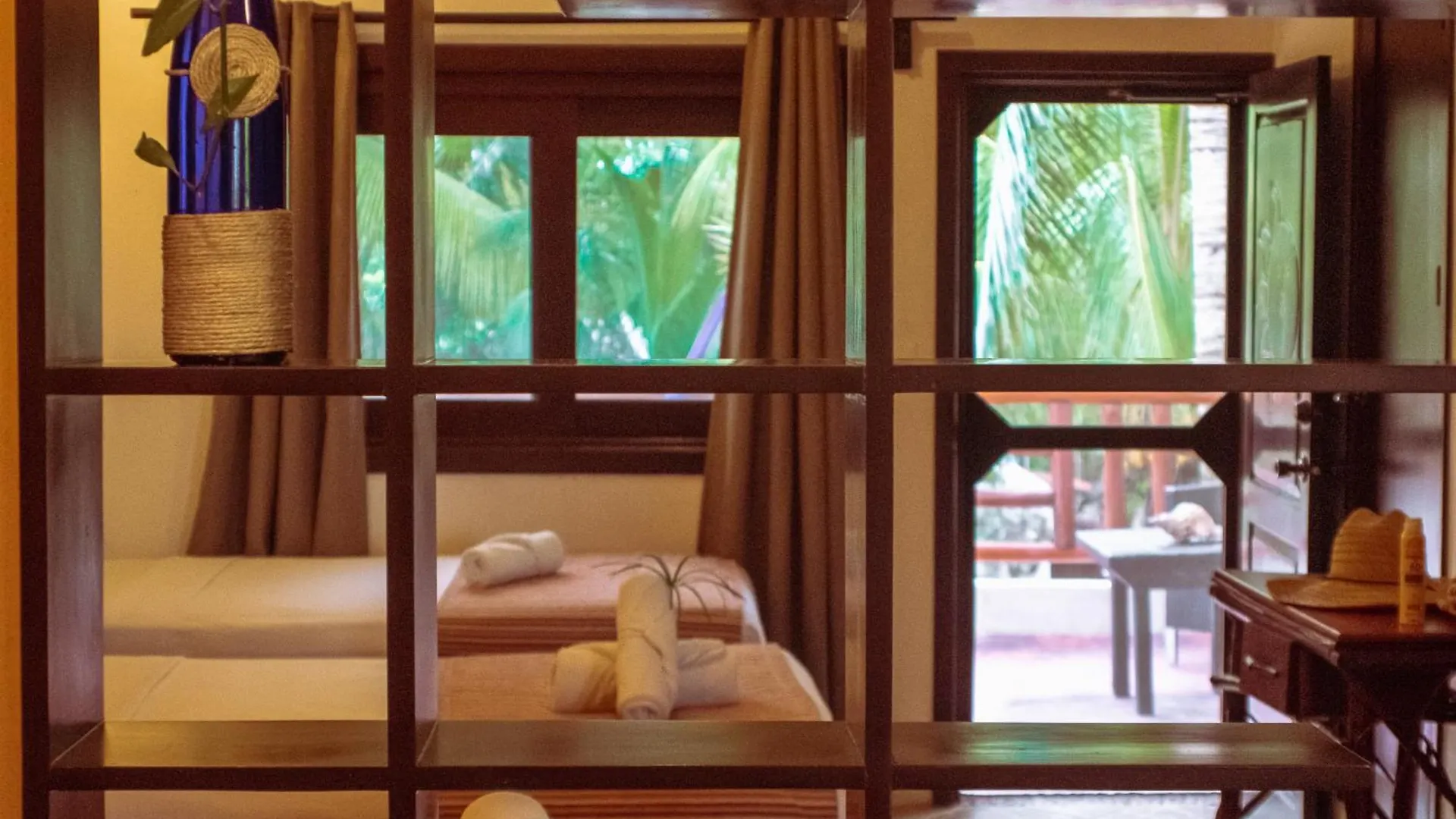 Golden Paradise Town Hotel Isla Holbox Mexico