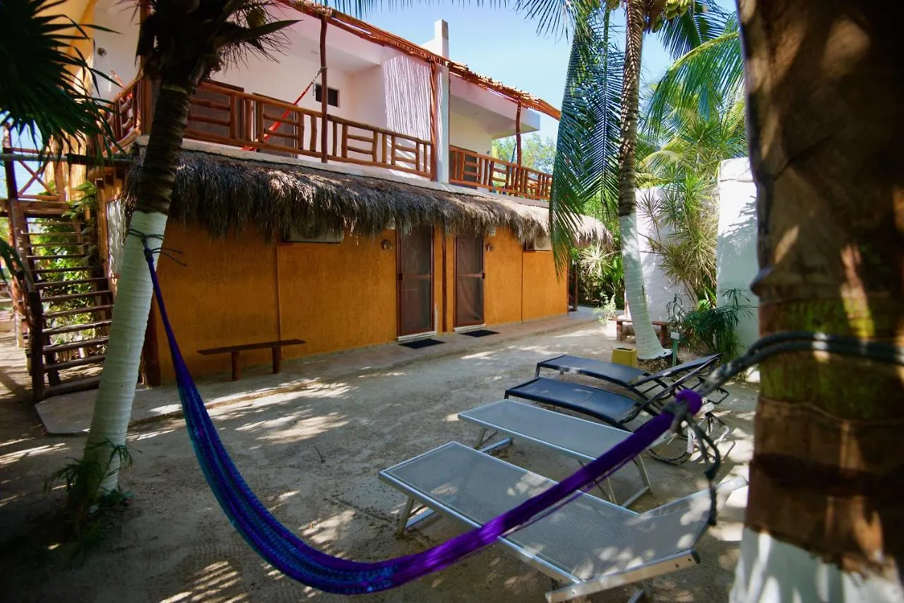Golden Paradise Town Hotel Isla Holbox 3*,